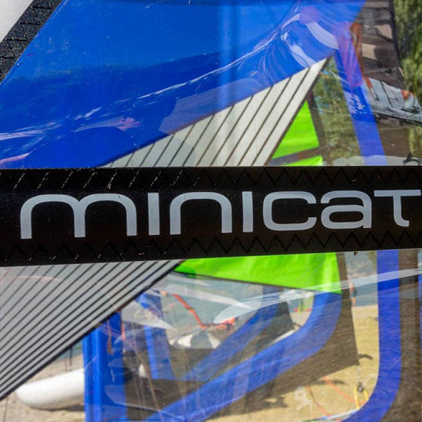 MiniCat 310 Blue sail